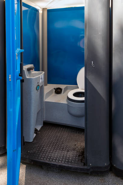 Best Sanitation services for porta potties  in Castle Rock, WA