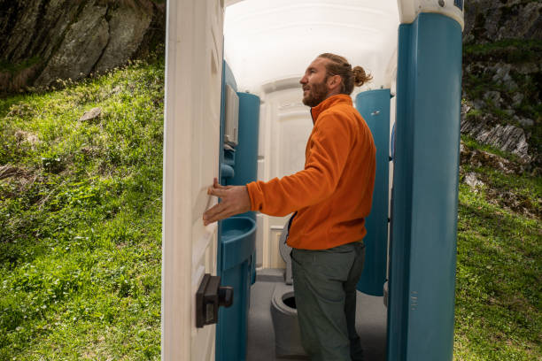 Best Luxury portable toilet rental  in Castle Rock, WA
